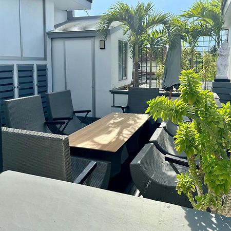 Villa Rumah Putih Abu Abu Senggigi Buitenkant foto