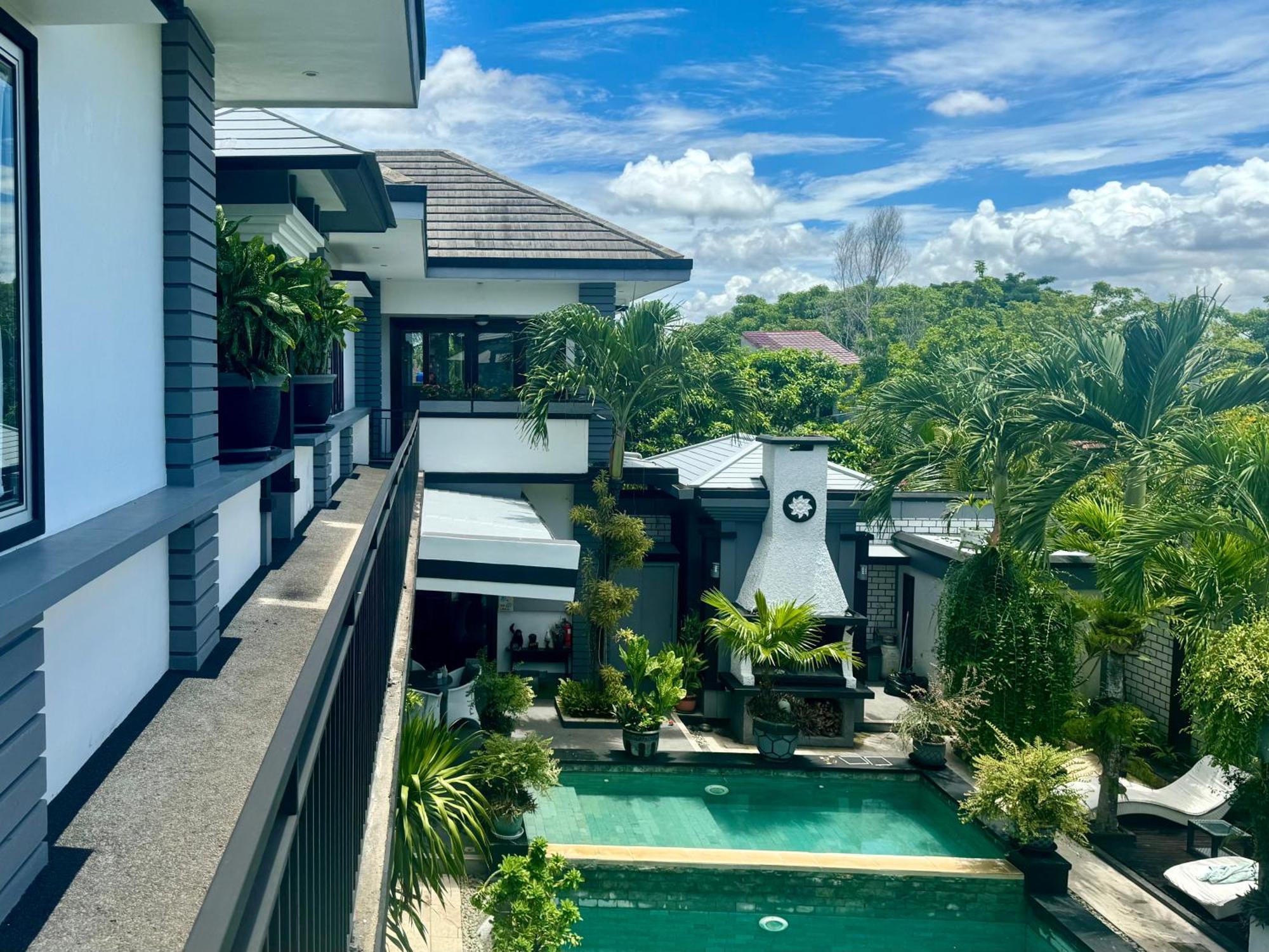Villa Rumah Putih Abu Abu Senggigi Buitenkant foto